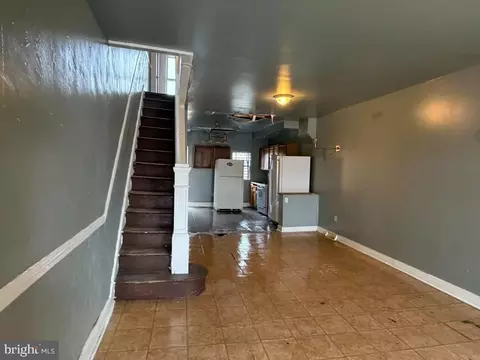 Entry Way - 1827 N Milton Ave, Baltimore, MD 21213 photo 3 of 21