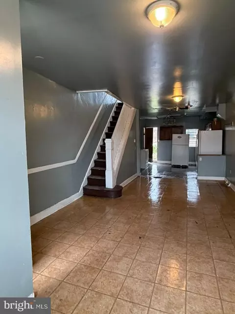 Entry Way - 1827 N Milton Ave, Baltimore, MD 21213 photo 4 of 21