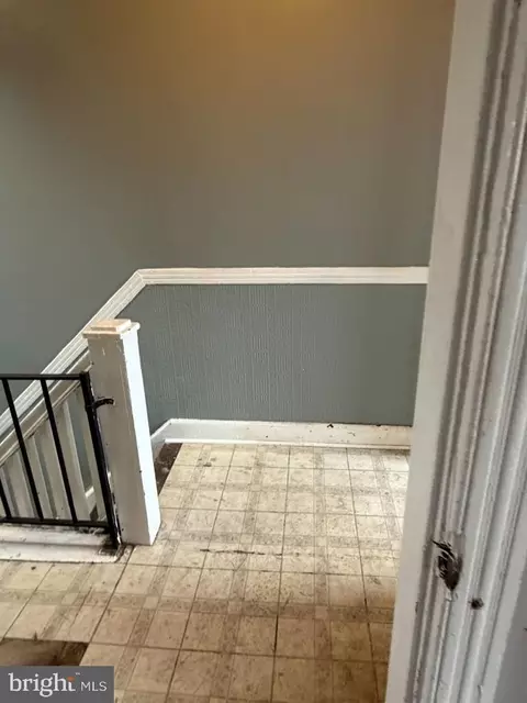Entry Way - 1827 N Milton Ave, Baltimore, MD 21213 photo 15 of 21