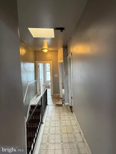 Entry Way - 1827 N Milton Ave, Baltimore, MD 21213 photo 11 of 21
