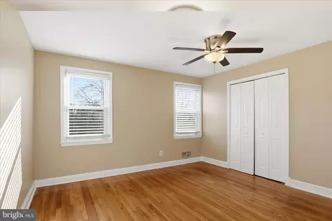 Bedroom - 738 Yale Ave, Baltimore, MD 21229 photo 1 of 3