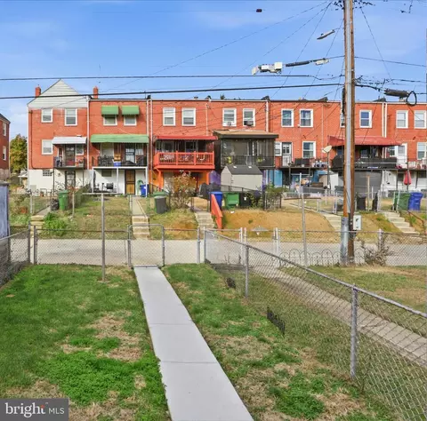 Exterior - 738 Yale Ave, Baltimore, MD 21229 photo 2 of 2