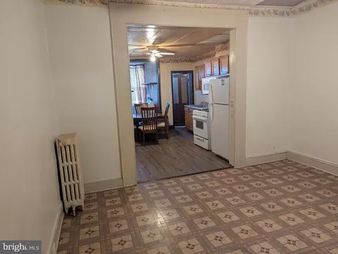 Entry Way - 3442 Belair Rd, Baltimore, MD 21213 photo 1 of 4