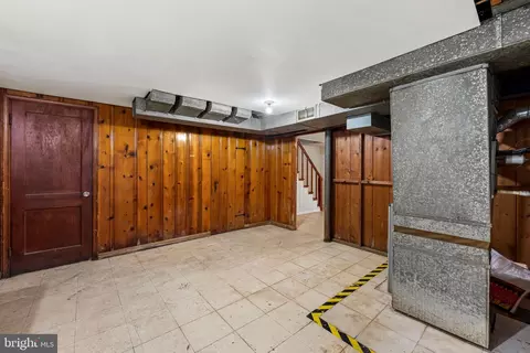 Entry Way - 3517 Elmora Ave, Baltimore, MD 21213 photo 4 of 4