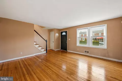 Living - 3517 Elmora Ave, Baltimore, MD 21213 photo 1 of 4