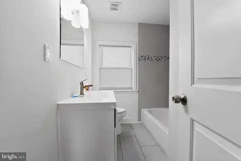 Entry Way - 1313 E 35th St, Baltimore, MD 21218 photo 7 of 7