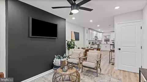 Entry Way - 623 Archer St, Baltimore, MD 21230 photo 11 of 16
