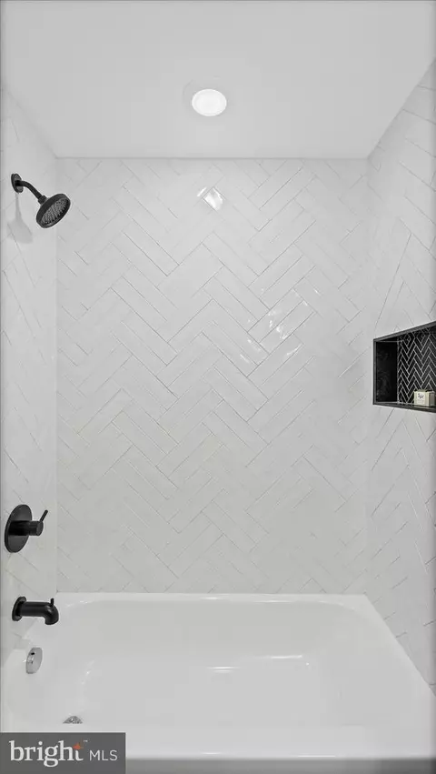 Bath - 623 Archer St, Baltimore, MD 21230 photo 4 of 4