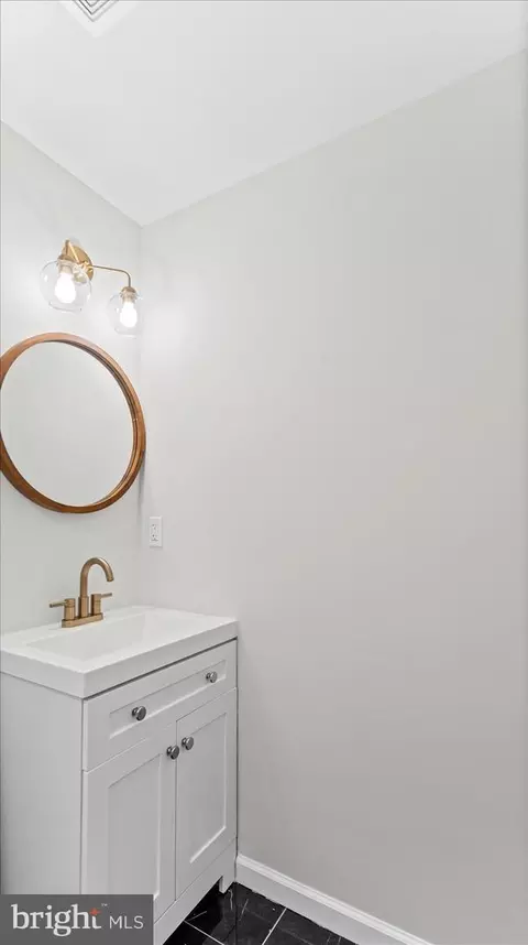 Bath - 623 Archer St, Baltimore, MD 21230 photo 1 of 4