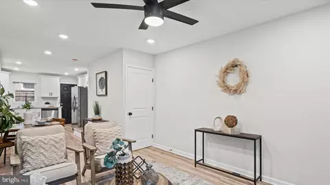 Entry Way - 623 Archer St, Baltimore, MD 21230 photo 12 of 16