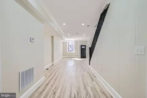 Entry Way - 1147 Scott St, Baltimore, MD 21230 photo 2 of 11