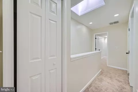 Entry Way - 1147 Scott St, Baltimore, MD 21230 photo 9 of 11