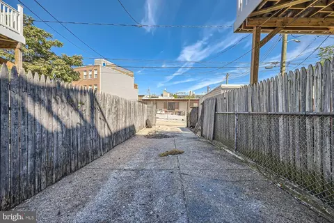Exterior - 1147 Scott St, Baltimore, MD 21230 photo 1 of 2