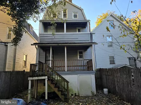 Exterior - 307 S Augusta Ave, Baltimore, MD 21229 photo 1 of 1