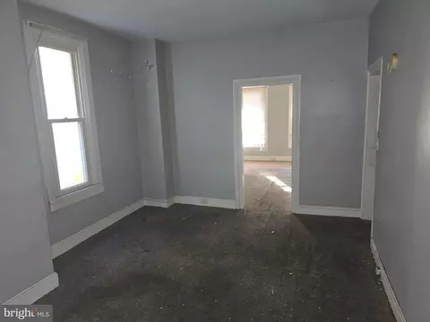 Living - 307 S Augusta Ave, Baltimore, MD 21229 photo 2 of 2