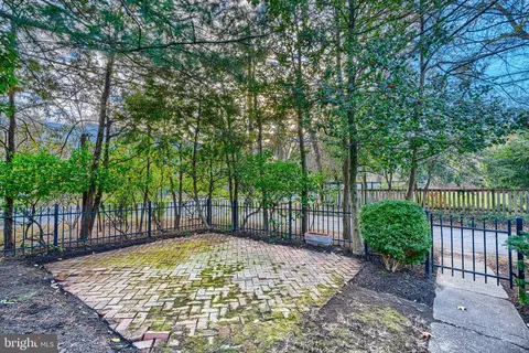 Exterior - 5000 Broadmoor Rd, Baltimore, MD 21212 photo 8 of 9