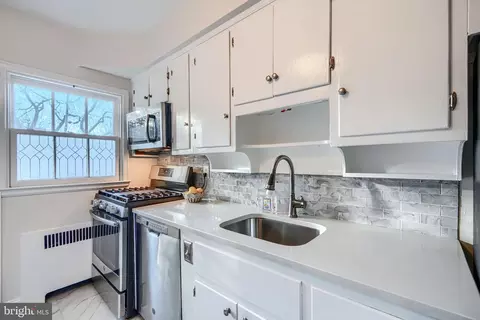Kitchen - 5000 Broadmoor Rd, Baltimore, MD 21212 photo 7 of 7