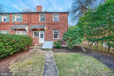 Exterior - 5000 Broadmoor Rd, Baltimore, MD 21212 photo 7 of 9
