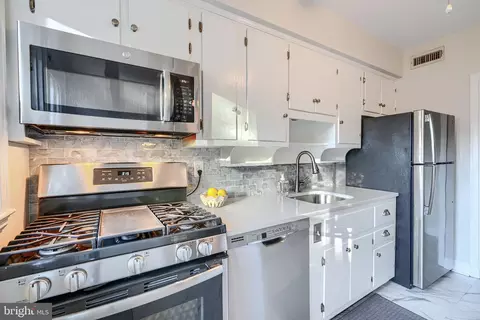 Kitchen - 5000 Broadmoor Rd, Baltimore, MD 21212 photo 3 of 7