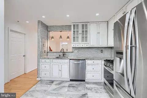 703 George St, Baltimore, MD 21201 photo 7