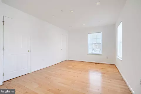 703 George St, Baltimore, MD 21201 photo 15