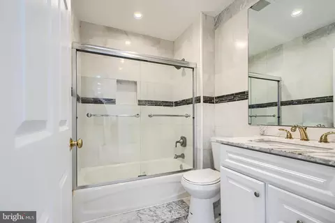 703 George St, Baltimore, MD 21201 photo 13