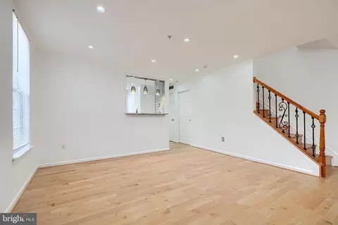 703 George St, Baltimore, MD 21201 photo 4