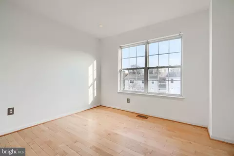 703 George St, Baltimore, MD 21201 photo 9