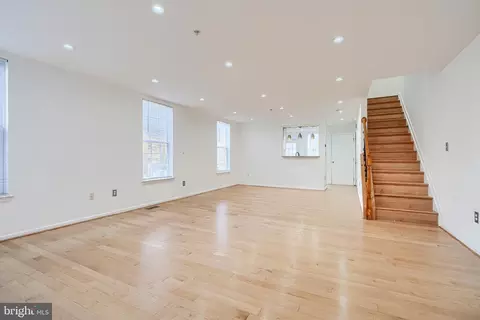 703 George St, Baltimore, MD 21201 photo 3