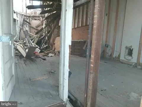 5 Wheeler Ave, Baltimore, MD 21223 photo 2