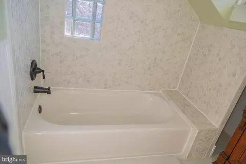 311 E Lake Ave, Baltimore, MD 21212 photo 39