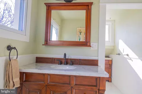 311 E Lake Ave, Baltimore, MD 21212 photo 25