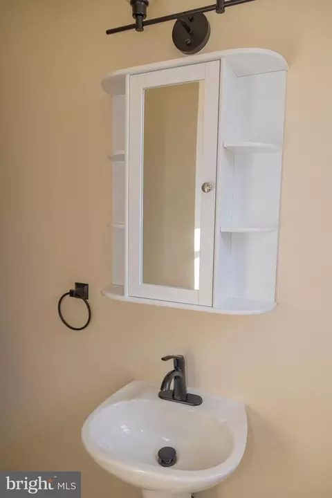 311 E Lake Ave, Baltimore, MD 21212 photo 32