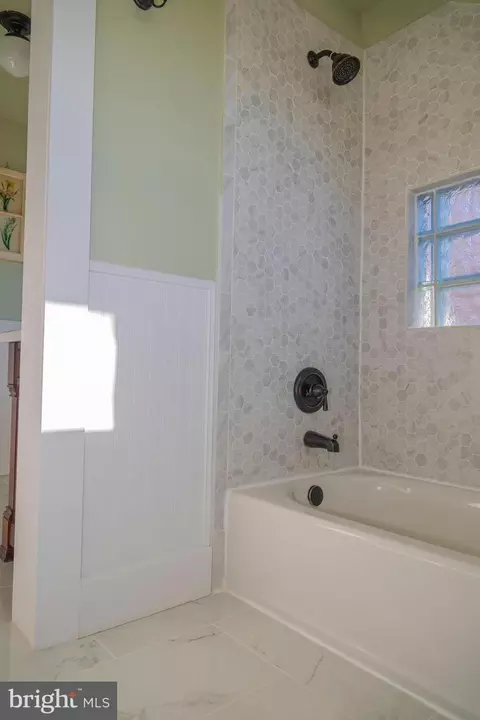 311 E Lake Ave, Baltimore, MD 21212 photo 40