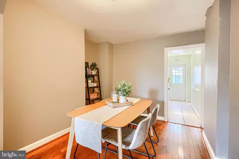 Dining - 14 E Hamburg St E, Baltimore, MD 21230 photo 1 of 2