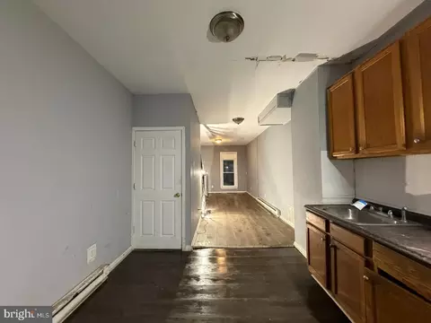 Entry Way - 720 N Rose St, Baltimore, MD 21205 photo 7 of 19