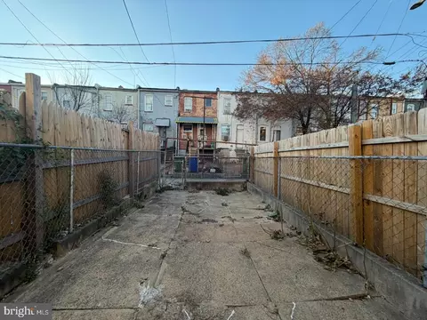Exterior - 720 N Rose St, Baltimore, MD 21205 photo 3 of 4