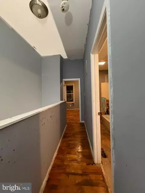 Entry Way - 720 N Rose St, Baltimore, MD 21205 photo 14 of 19