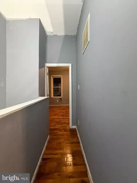 Entry Way - 720 N Rose St, Baltimore, MD 21205 photo 15 of 19