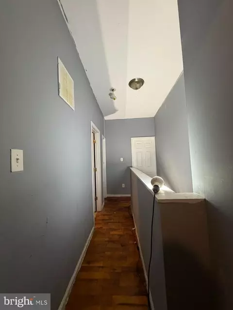 Entry Way - 720 N Rose St, Baltimore, MD 21205 photo 18 of 19