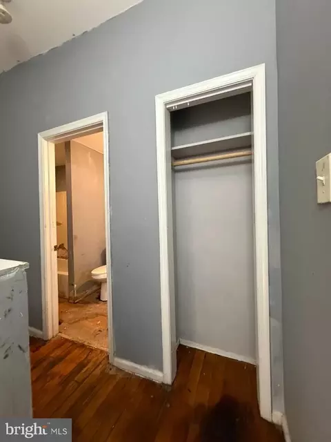 Entry Way - 720 N Rose St, Baltimore, MD 21205 photo 13 of 19