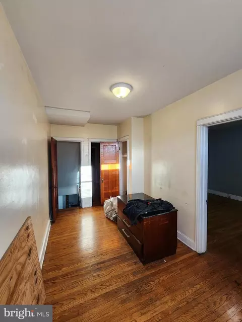 Entry Way - 4327 Shamrock Ave, Baltimore, MD 21206 photo 2 of 25