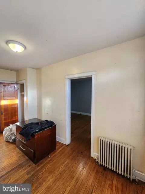 Entry Way - 4327 Shamrock Ave, Baltimore, MD 21206 photo 1 of 25
