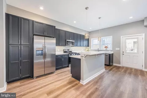826 Edmondson Ave, Baltimore, MD 21201 photo 8