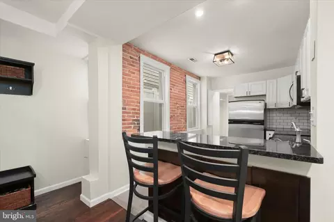 Entry Way - 405 E Clement St, Baltimore, MD 21230 photo 4 of 5