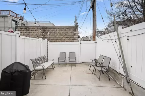 Exterior - 405 E Clement St, Baltimore, MD 21230 photo 4 of 5