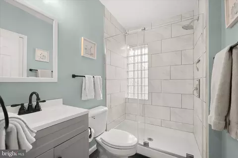 Bath - 405 E Clement St, Baltimore, MD 21230 photo 4 of 4