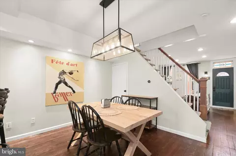 Entry Way - 405 E Clement St, Baltimore, MD 21230 photo 3 of 5