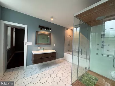 1143 Hull St, Baltimore, MD 21230 photo 32