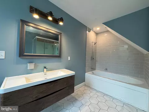 1143 Hull St, Baltimore, MD 21230 photo 27